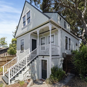 //hemlane-production.s3.amazonaws.com/uploads/property_listing_photos/ce25708e-edc9-4138-af7b-0539b0a05fb1/1-web-or-mls-5906 Colby St Oakland CA 94618_ 32.jpg