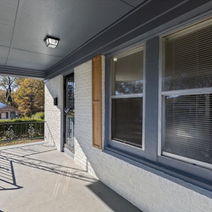 //hemlane-production.s3.amazonaws.com/uploads/property_listing_photos/d03ce456-e6ea-401a-b0fb-082571eb8e3e/04-425 Carpenter Street-4.jpg