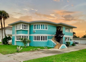 //hemlane-production.s3.amazonaws.com/uploads/property_listing_photos/d40313ee-9b1b-45e0-af6b-7408418a59b5/Front 601.jpg