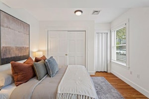 //hemlane-production.s3.amazonaws.com/uploads/property_listing_photos/d4a2c813-6a7f-4848-82d4-f1b30e100b5b/09.jpg