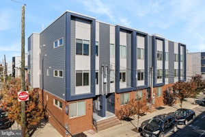 //hemlane-production.s3.amazonaws.com/uploads/property_listing_photos/d54e16fb-b8bd-437a-a8e9-d569c61903e6/GetMedia (3).jpg