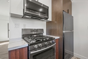 //hemlane-production.s3.amazonaws.com/uploads/property_listing_photos/d5c92708-94a8-4c34-a184-5756bd2d8703/2814 Sichel St Unit 5 -07.jpg