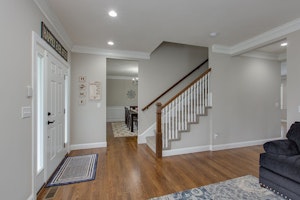 //hemlane-production.s3.amazonaws.com/uploads/property_listing_photos/d7fa09ff-b1f9-4573-91a5-92256e0b40a7/H14.jpg