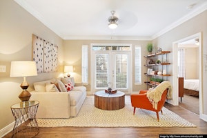 //hemlane-production.s3.amazonaws.com/uploads/property_listing_photos/d87f70b4-4a9c-42ae-836f-7f443524abf0/arrive-on-university-apartment-homes-for-rent-dallas-tx-75206-living-room-RT-scaled.jpeg