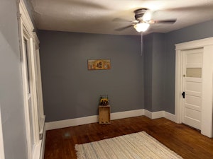 //hemlane-production.s3.amazonaws.com/uploads/property_listing_photos/d8d221c4-42cd-45cf-a3d3-342169f287fd/IMG_7178 (1).heic