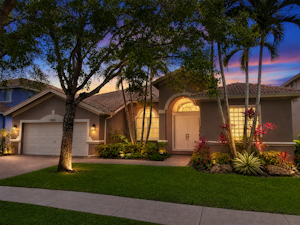 //hemlane-production.s3.amazonaws.com/uploads/property_listing_photos/d93c07a7-711e-4bdb-9fac-a579f533d983/Twilight pic.png