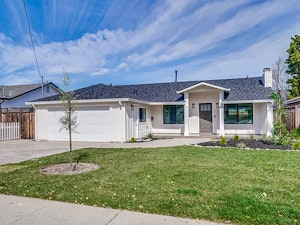 //hemlane-production.s3.amazonaws.com/uploads/property_listing_photos/d96267c2-7ec1-40a3-84ee-757db986e154/san1 jpg.webp