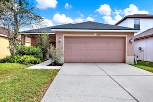 //hemlane-production.s3.amazonaws.com/uploads/property_listing_photos/dbf45a1b-d525-4445-930d-89ca1c178e1f/30-RLD_6785 - v2.jpg