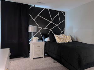 //hemlane-production.s3.amazonaws.com/uploads/property_listing_photos/dcb3d6c4-461c-4161-bd18-15239584231d/Bedroom 2 (night stand).jpg