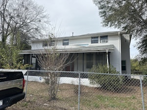 //hemlane-production.s3.amazonaws.com/uploads/property_listing_photos/dd3fed32-3664-46b0-ae18-cab2073c7115/exterior outside 2.jpeg