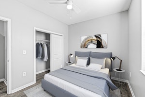 //hemlane-production.s3.amazonaws.com/uploads/property_listing_photos/df5b9e6d-41e8-4067-9421-d884512b4858/Bedroom.jpg