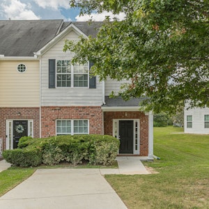 //hemlane-production.s3.amazonaws.com/uploads/property_listing_photos/e11983eb-c690-472c-8593-bba3cff5aefb/4-web-or-mls-Brookview Dr4.jpg