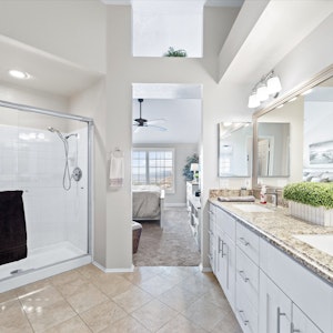 //hemlane-production.s3.amazonaws.com/uploads/property_listing_photos/e1ae5b9e-e845-4788-af7b-76e56c1e699d/38-1037 S Daybreak Ct, Anaheim-38.jpg