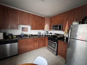//hemlane-production.s3.amazonaws.com/uploads/property_listing_photos/e6fe3e23-6c4b-4aa5-9522-699f8f16ce31/internal_unit_photo_73425442_2.jpg