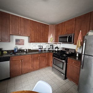 //hemlane-production.s3.amazonaws.com/uploads/property_listing_photos/e6fe3e23-6c4b-4aa5-9522-699f8f16ce31/internal_unit_photo_73425442_2.jpg