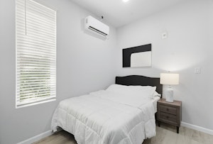 //hemlane-production.s3.amazonaws.com/uploads/property_listing_photos/e8a94af0-0d85-4e01-ba4e-1e52b6027f31/8-web-or-mls-624 Avenue HDR (6).jpg