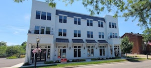 //hemlane-production.s3.amazonaws.com/uploads/property_listing_photos/efd04ffc-6d47-4c69-be47-fe80bc06ef6f/Front of Building 3.jpg