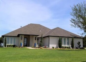 //hemlane-production.s3.amazonaws.com/uploads/property_listing_photos/f2f4e2df-f7bd-4626-81ef-19c8881bb44b/Screenshot 2025-09-04 135247.jpg