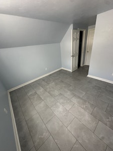 Upstairs front bedroom (3rd bedroom)