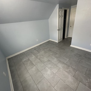 Upstairs front bedroom (3rd bedroom)