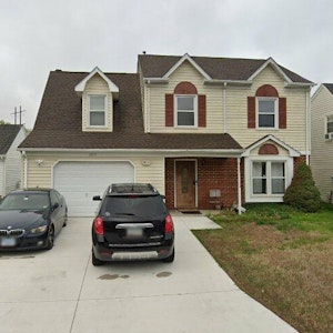 //hemlane-production.s3.amazonaws.com/uploads/property_listing_photos/f6a69f27-7707-4244-96e2-dcf94d5af04d/3217 Winterberry Ct Street Image.jpg