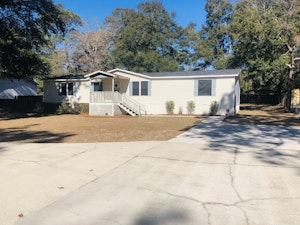 //hemlane-production.s3.amazonaws.com/uploads/property_listing_photos/f7987f2c-6b75-4c3d-9d41-5e3af760e519/IMG_5734 2.jpg