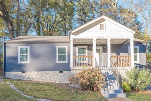 //hemlane-production.s3.amazonaws.com/uploads/property_listing_photos/f7cd454c-91ac-492f-bb86-d5c79e621a64/2-web-or-mls-Beecher Rd-32.jpg