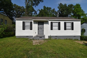 //hemlane-production.s3.amazonaws.com/uploads/property_listing_photos/f8318352-97c3-4937-b341-6b8e63931ed5/01G3YQ8KCQTDVYSFVQYBBWBH01.webp