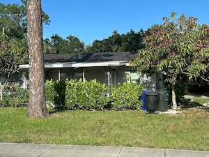//hemlane-production.s3.amazonaws.com/uploads/property_listing_photos/f8d1f6da-33c7-43f5-868c-70a524b3d67f/Fort Myers,.webp