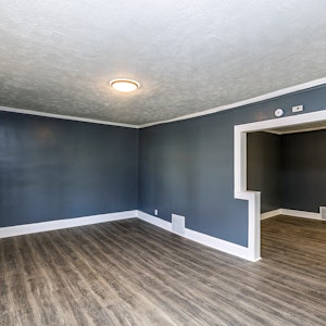 //hemlane-production.s3.amazonaws.com/uploads/property_listing_photos/f9713f67-4b36-45d2-9742-28d374a55486/3924 E 123rd Street-07.jpg