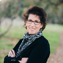 Lisa Leavitt Garcia, Amare Real Estate Services